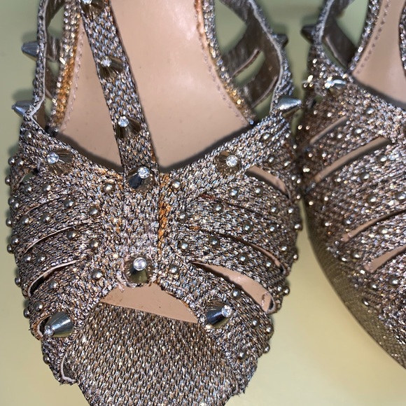 🔥GIANNI BINI GOLD STUDDED HEELS🔥WORN ONCE-WEDDING. SIZE 8. 5in heel. - Picture 9 of 10
